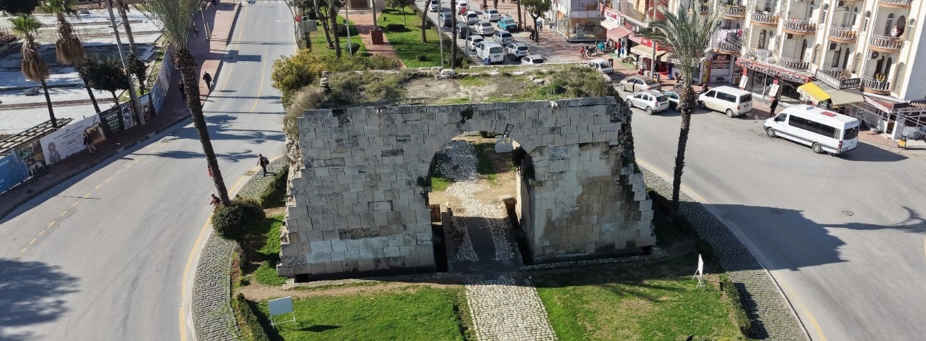Kleopatra Kapısı